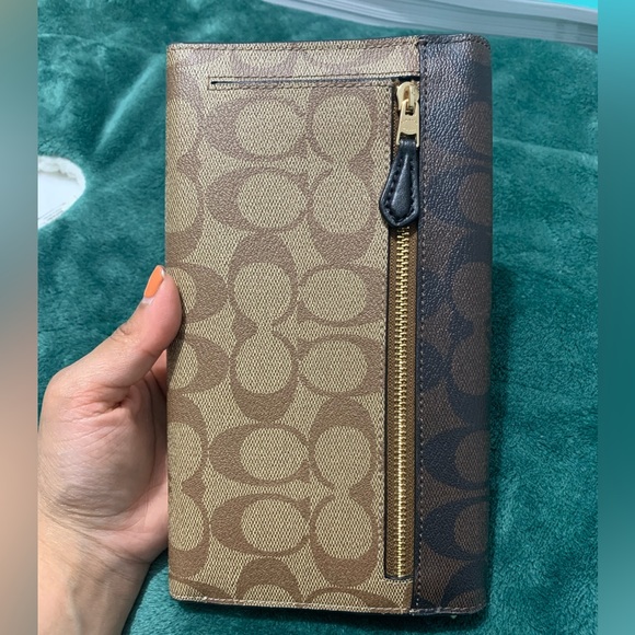 EUC Coach Envelope Travel Wallet - Two Tone Monogram - Picture 3 of 4